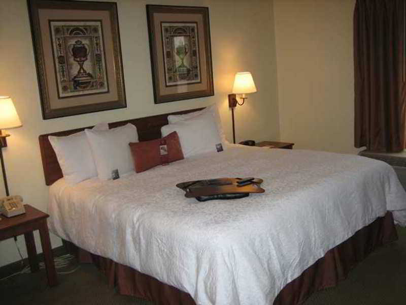 Hampton Inn Tuscaloosa - East Room photo