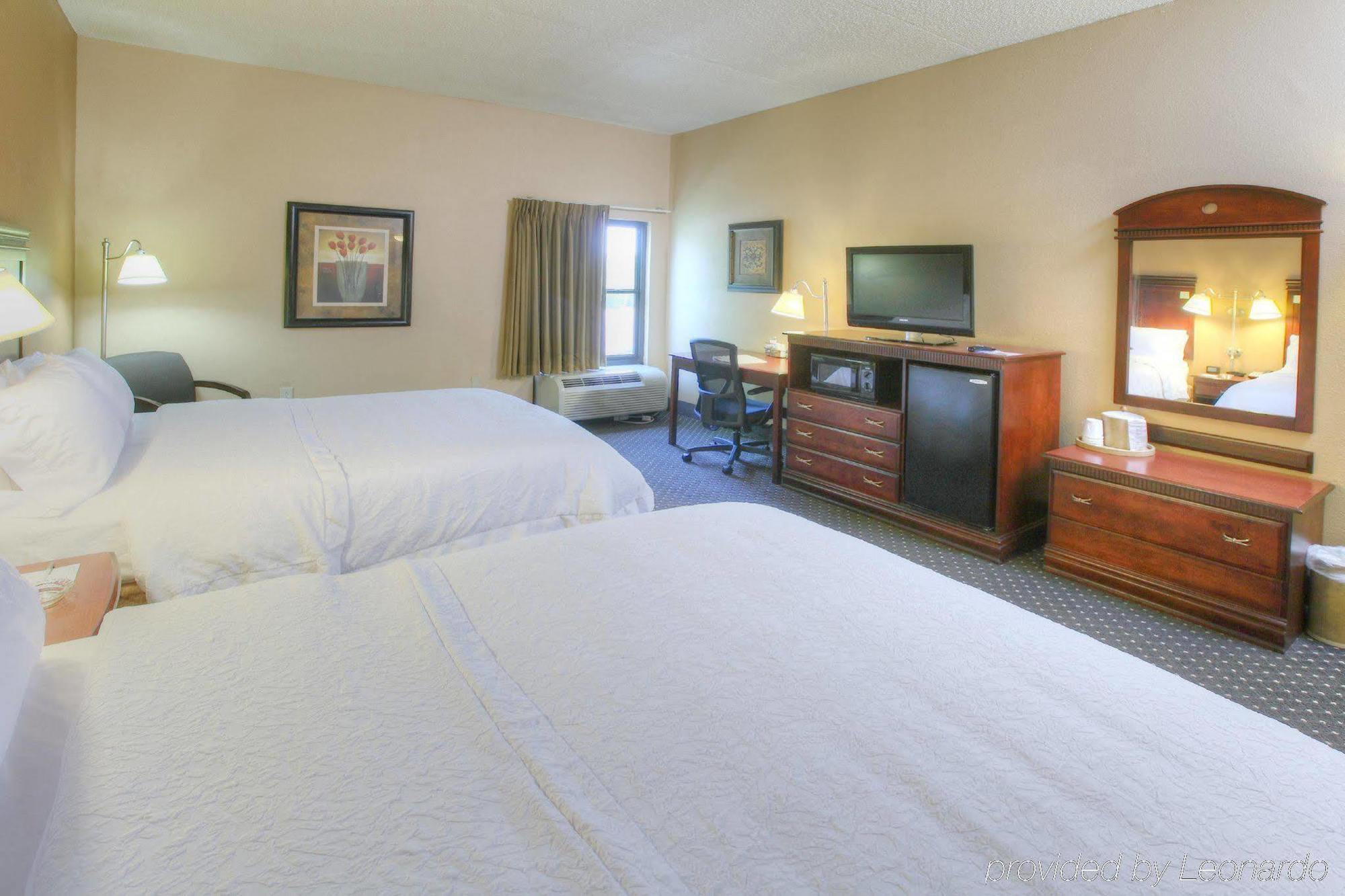 Hampton Inn Tuscaloosa - East Exterior photo
